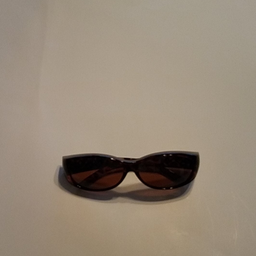 Solar shield polarized lens sunglasses